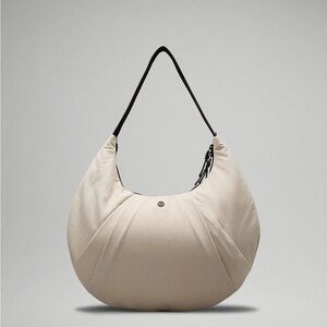 NWT Lululemon Pleated shoulder bag